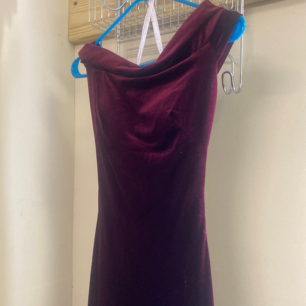 Prom dress, velvet. Size 8. Flows beautifully maroon color.